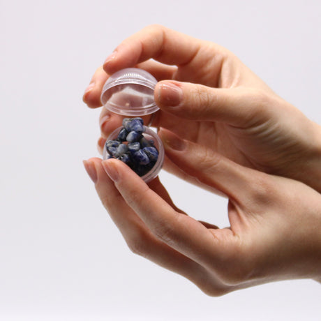 Bath Bomb With Sodalite Gemstone Bracelet – Sandalwood
