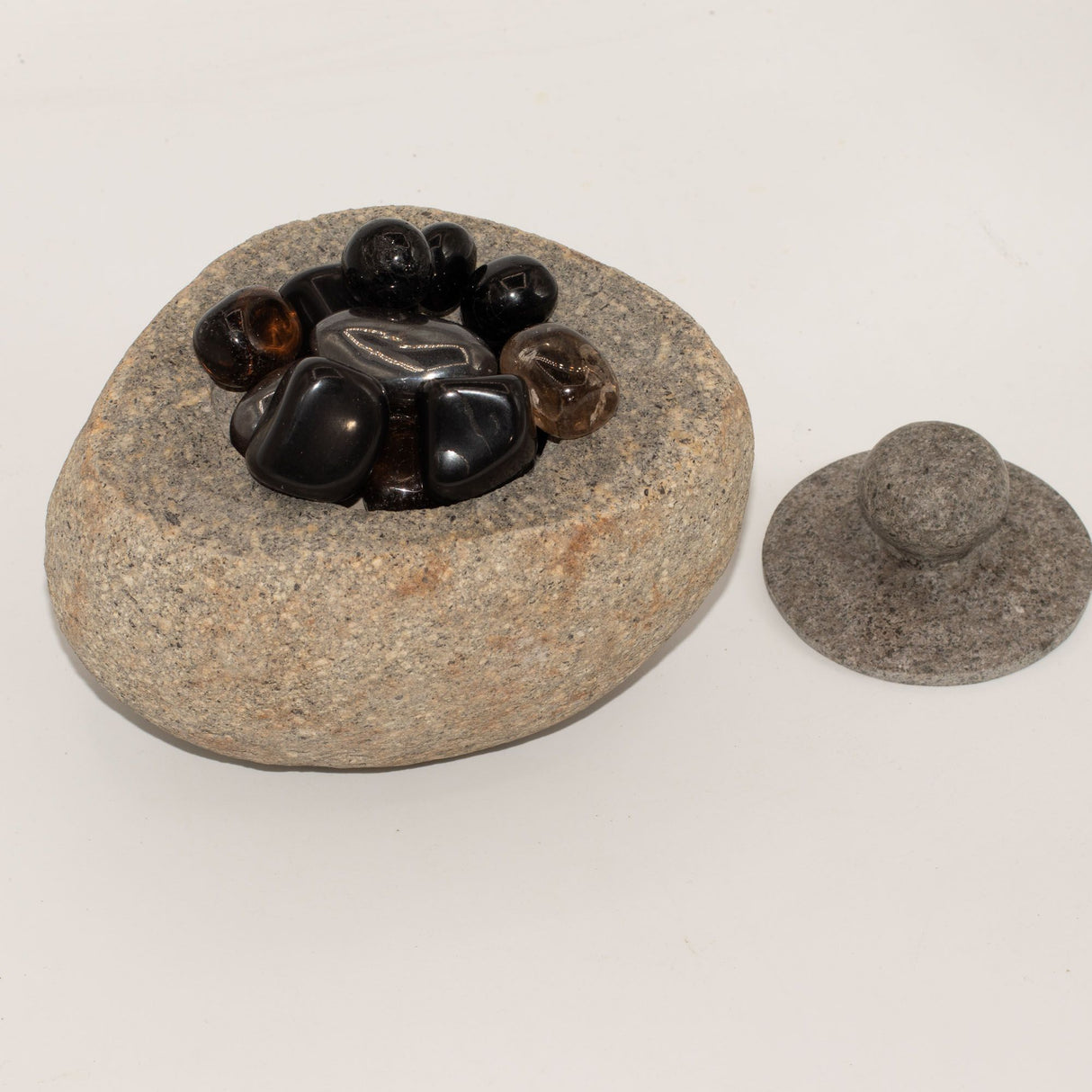 Natural Riverstone Grounding Pot – Large (approx 15x12cm)