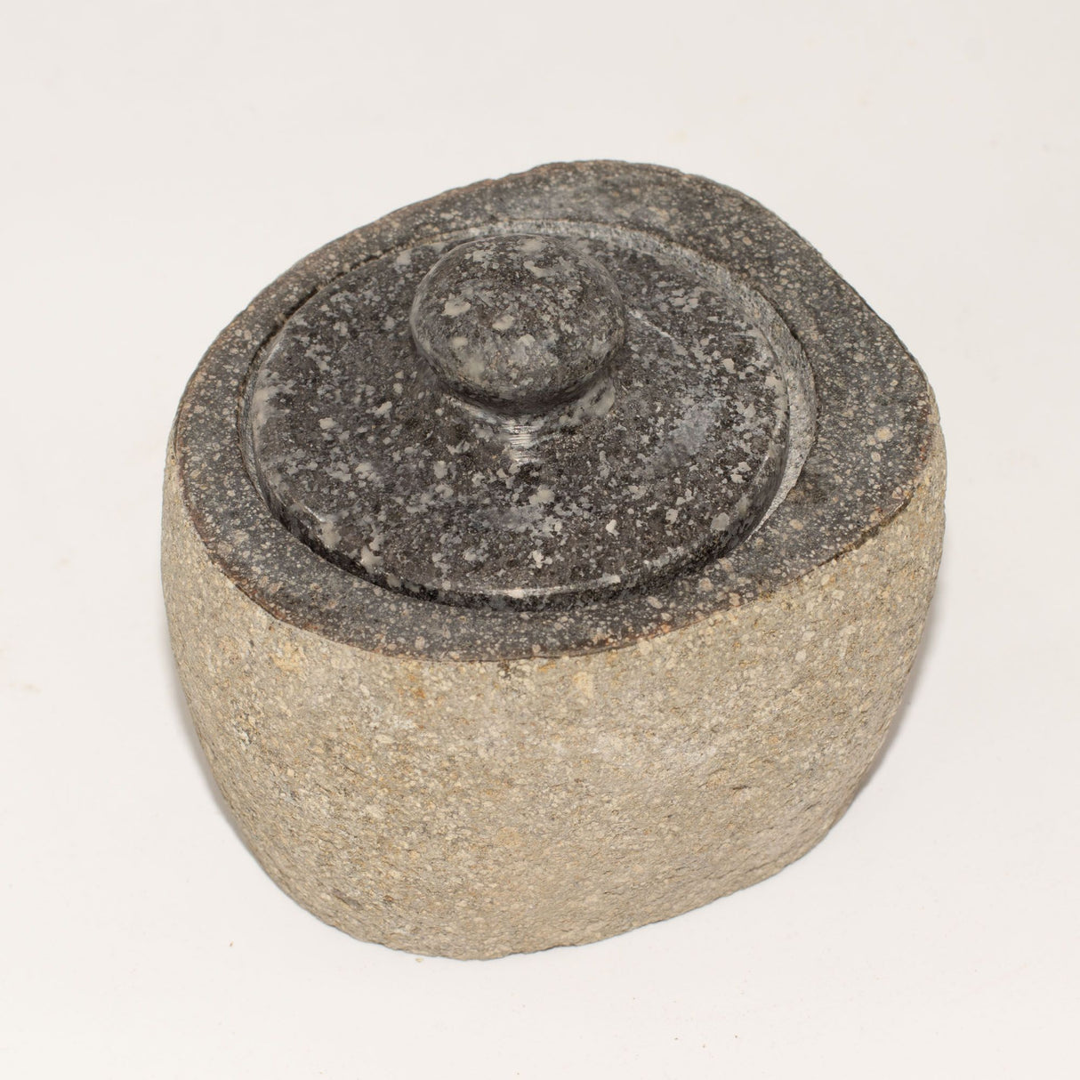 Pot de mise à la terre en pierre de rivière naturelle – Petit (env. 9x7cm)