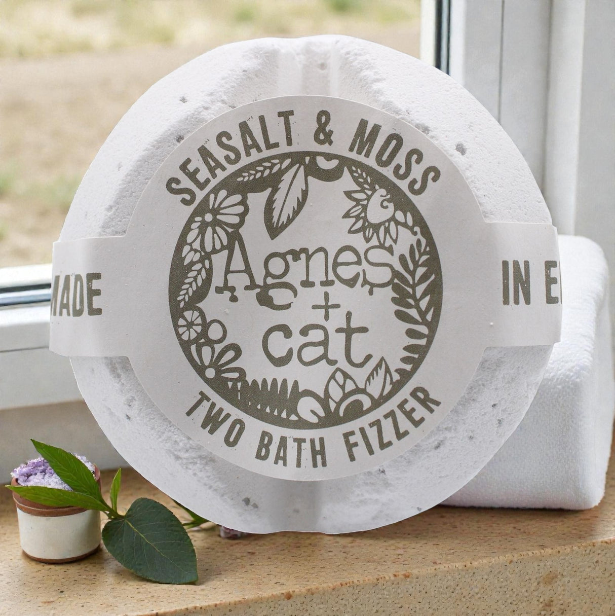 Agnes + Cat Bath Fizzer – Seasalt and Moss