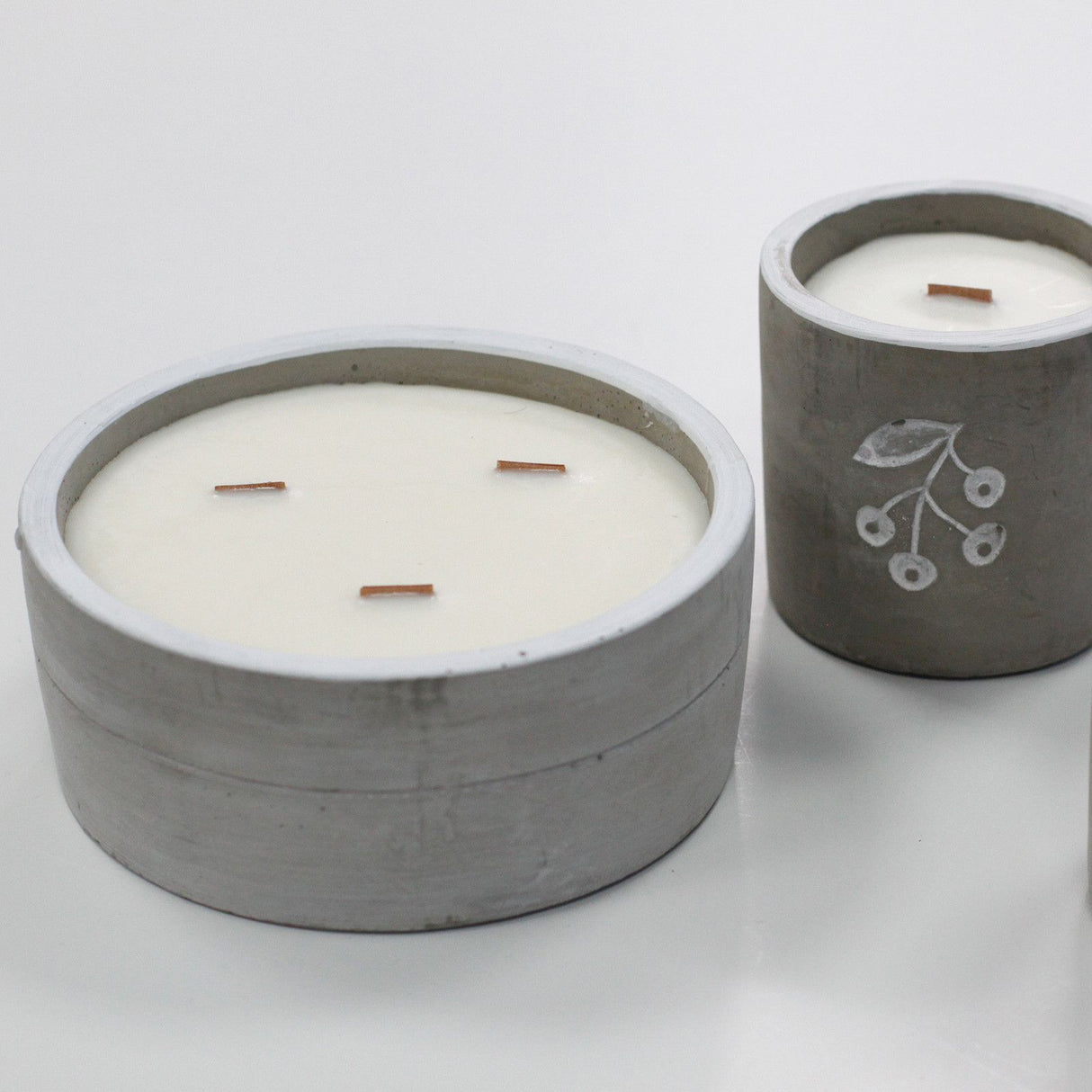 Scented Candle Vanilla Orange Wooden Wick Concrete Jar