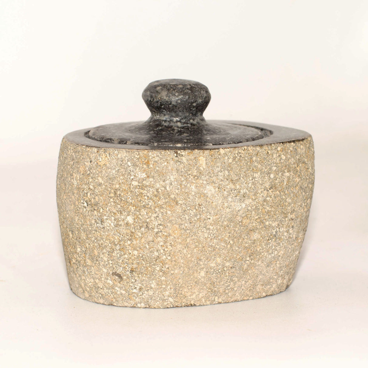 Pot de mise à la terre en pierre de rivière naturelle – Petit (env. 9x7cm)