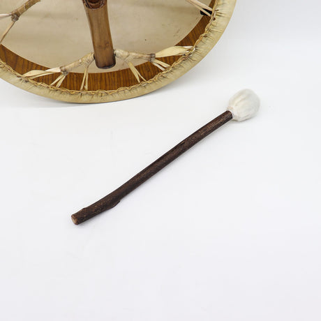 Stembar shamanisk rammelur 40 cm gedeskind med trommestikker