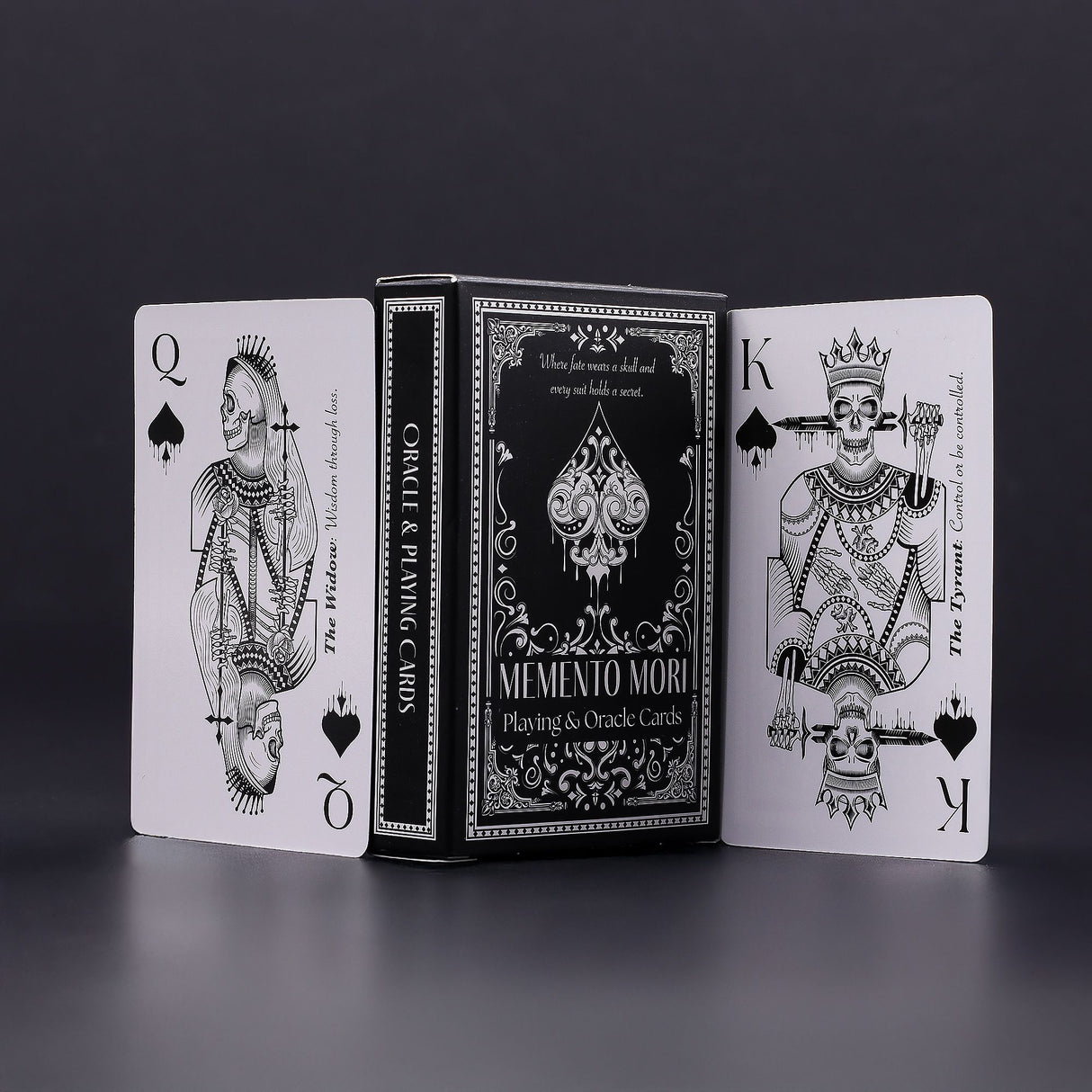Cartes de Jeu et d'Oracle Gothiques Memento Mori