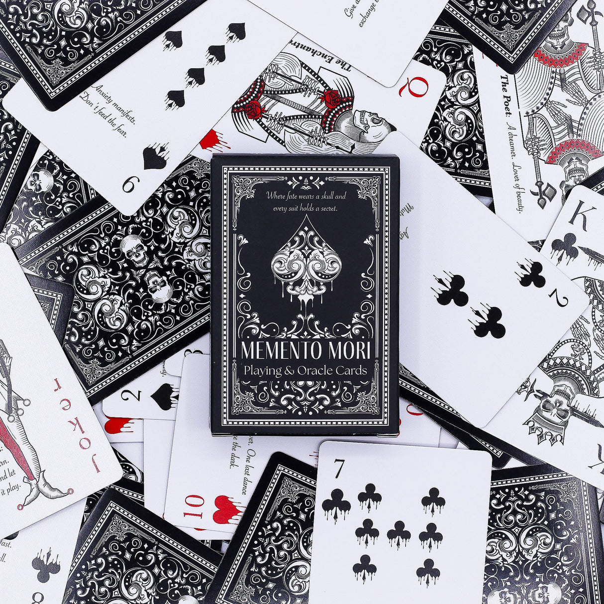 Cartes de Jeu et d'Oracle Gothiques Memento Mori