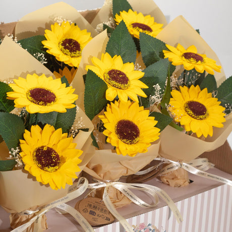 Sæbeblomst – To solsikkebuketter
