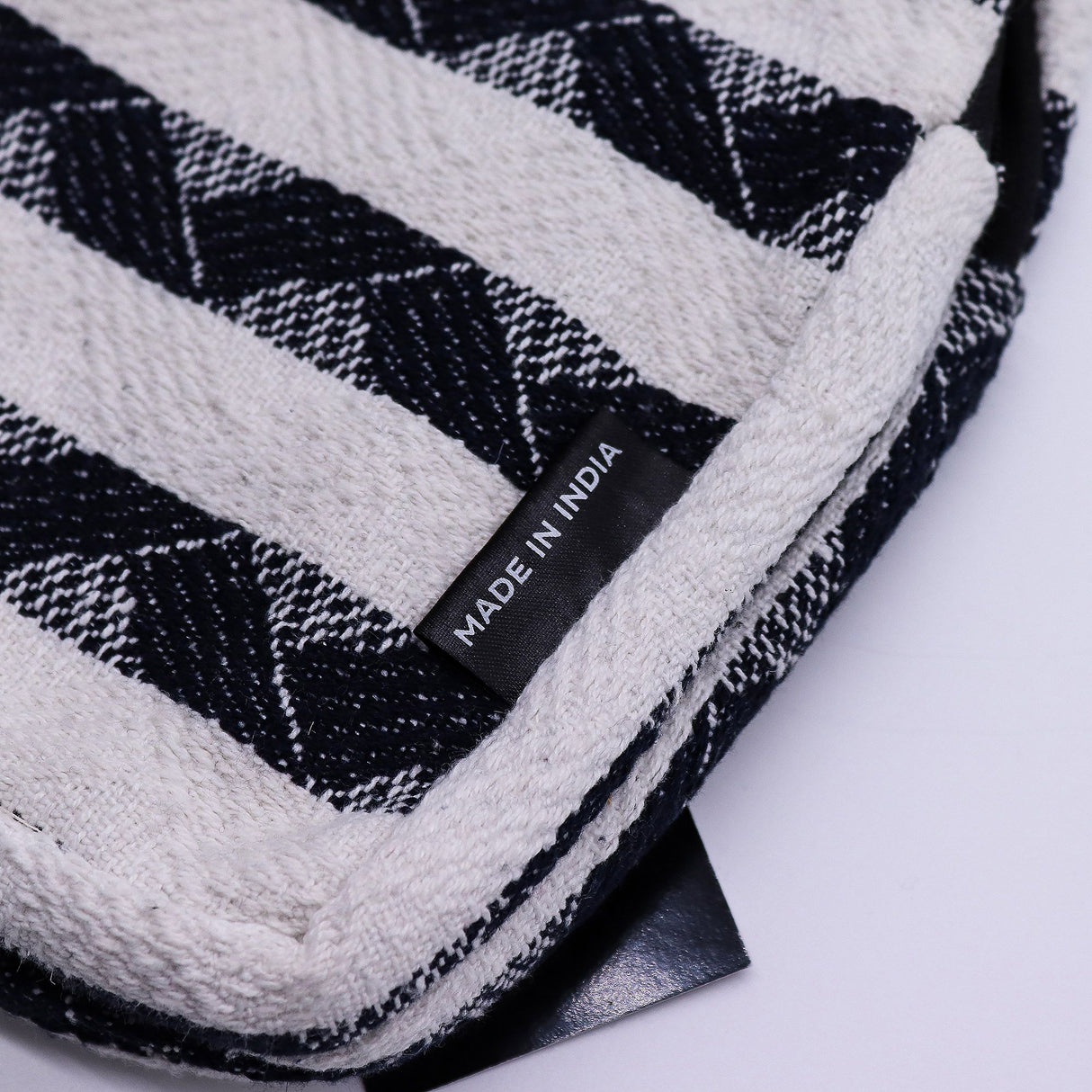 Jacquard prírodné tašky – Atlas Nomad – crossbody taška