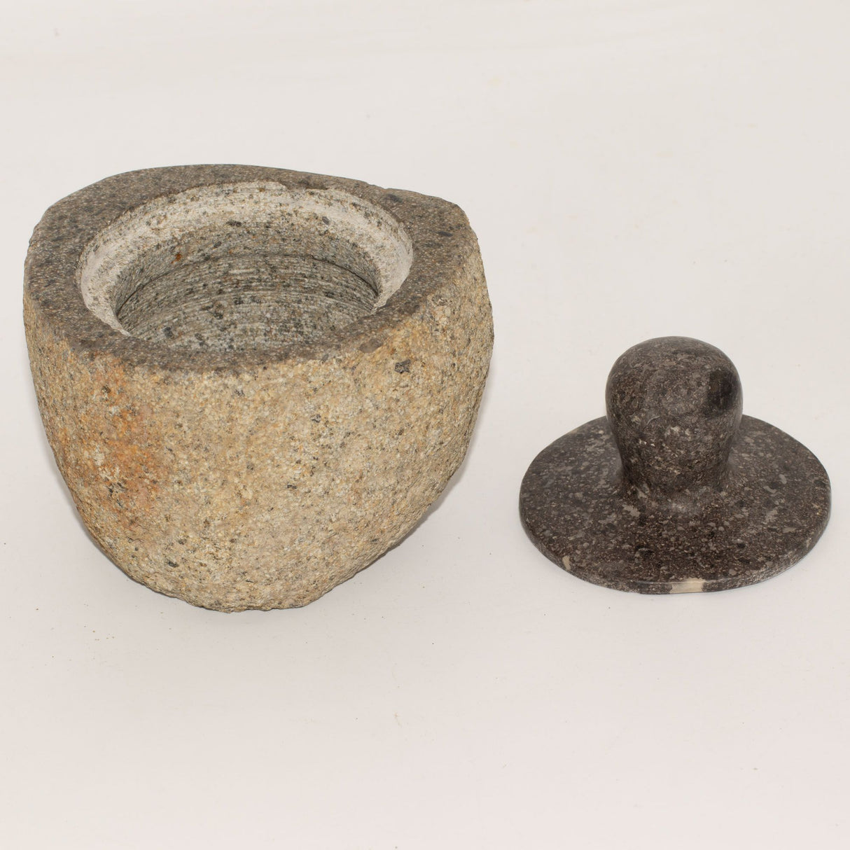 Pot de mise à la terre en pierre de rivière naturelle - Moyen (env. 12x8cm)