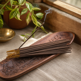 Banjara Cristal Gemas Incense Sticks - Tiger's Eye Cinnamon & Clove — styled in a warm, naturally lit interior