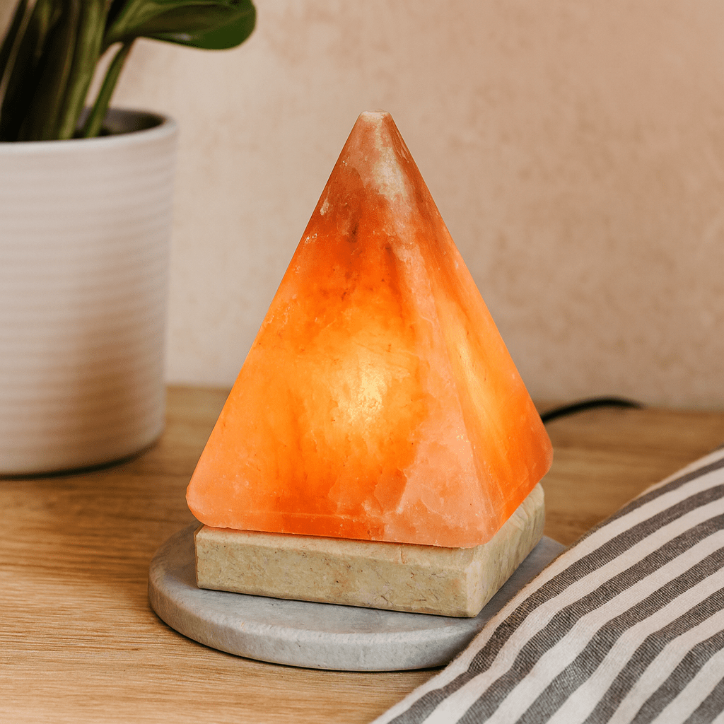Himalayan Salt Lamp USB Powered Pyramid 9 cm - SHAMTAM.COM