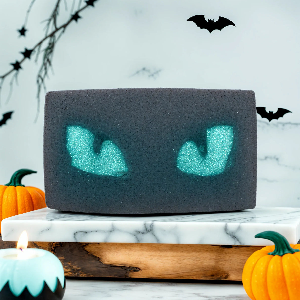 Cats Eyes Halloween  Bath Bomb 80g