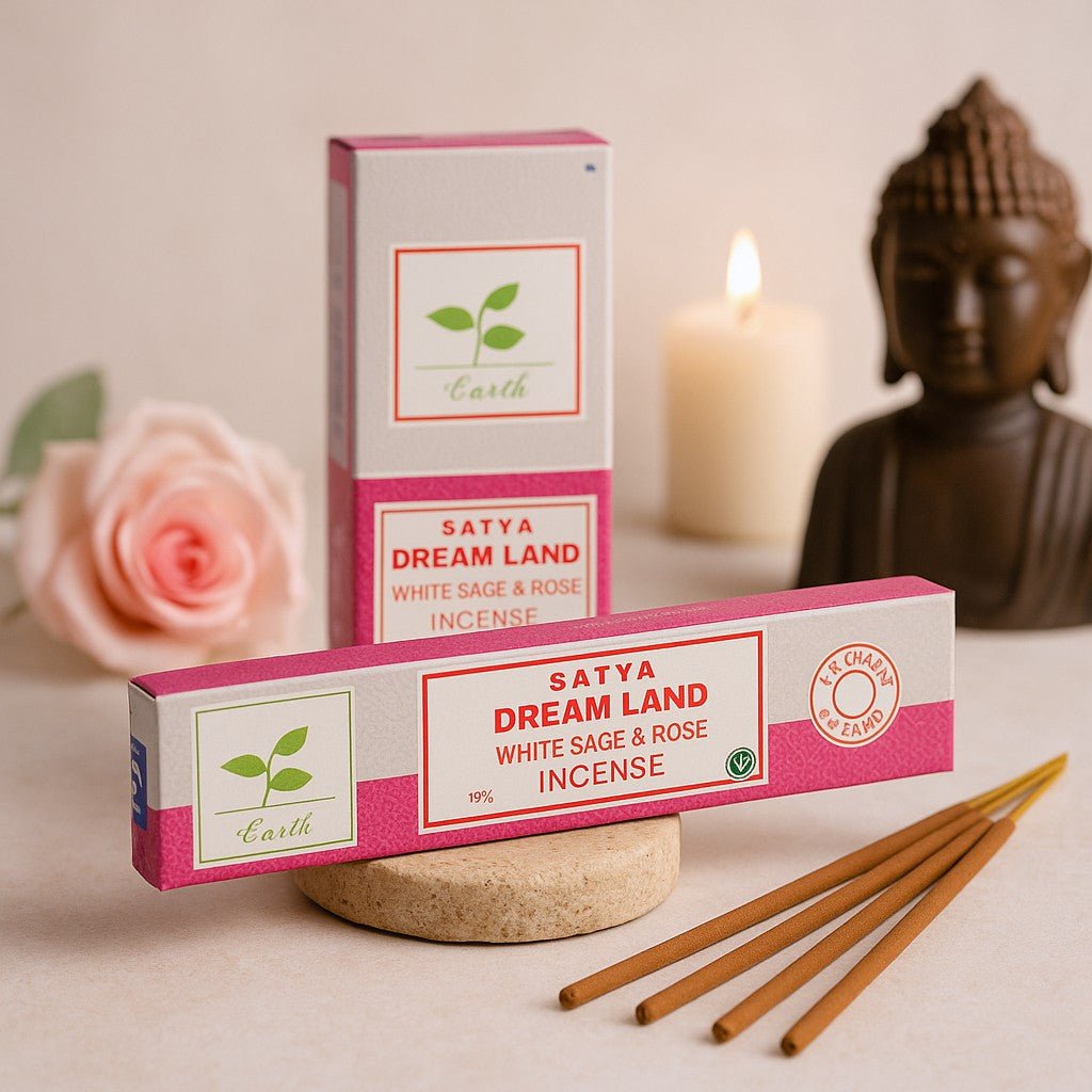 Satya Incenso Naturale Al Sandalo + Porta Incenso Trumiri - Confezione Da 12 Pacchetti, 15 Bastoncini Ciascuno - Prodotto Artigianale Indiano