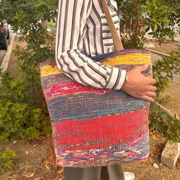 Große Recycelte Teppichtasche Farbtöne von Rosa