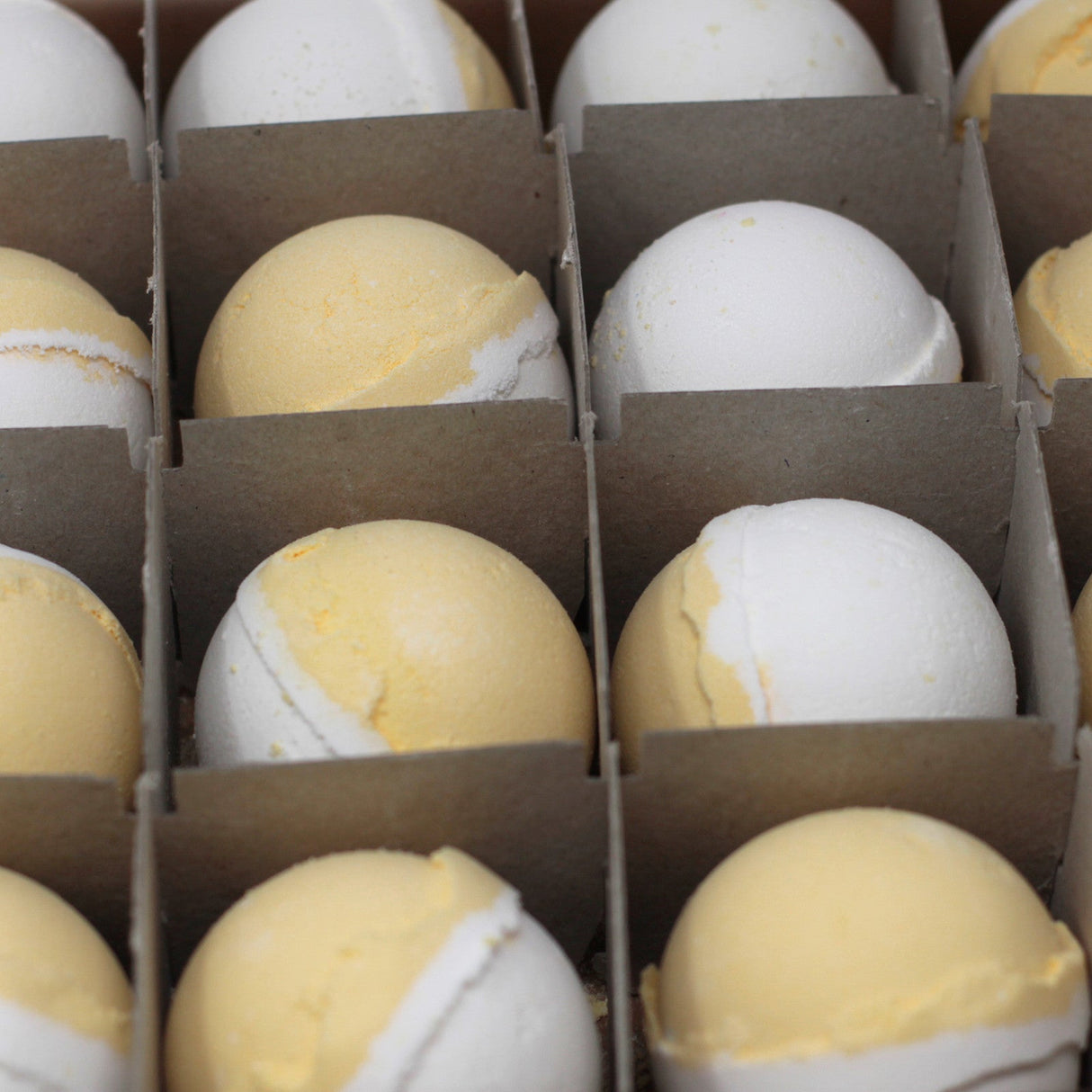 Lemon Meringue Pie Bath Bomb - SHAMTAM.COM