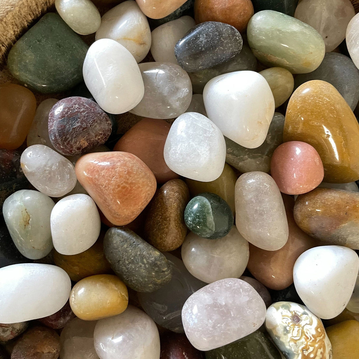 Mixed Tumbled Stones Crystals Gemstones 1kg - SHAMTAM.COM