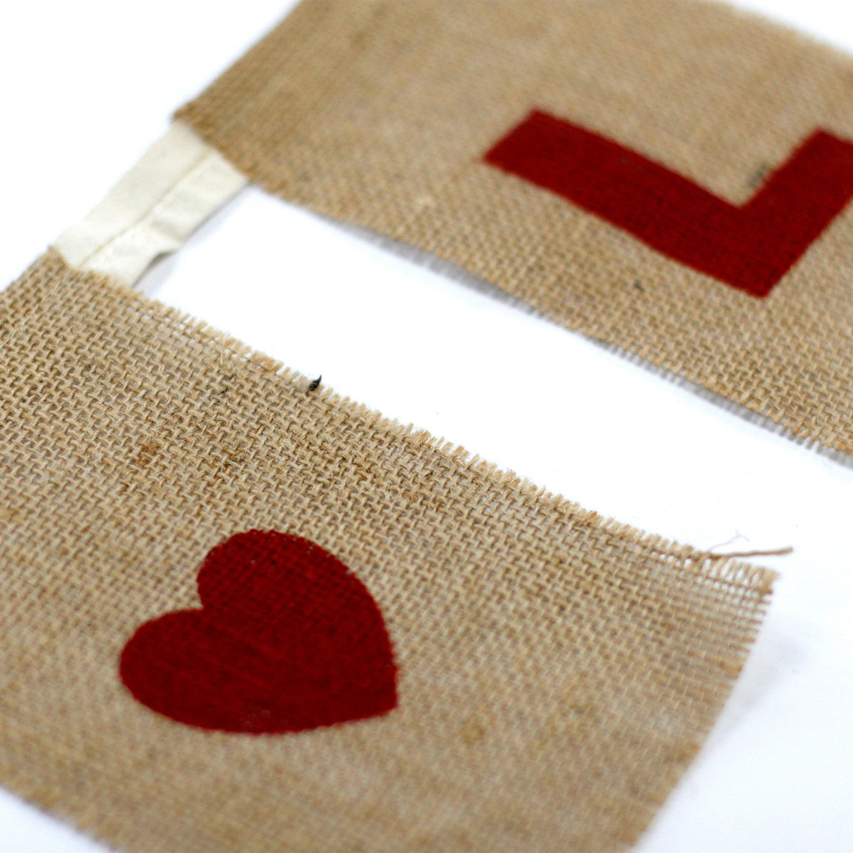 Bunting I LOVE YOU (large with hearts) - SHAMTAM.COM