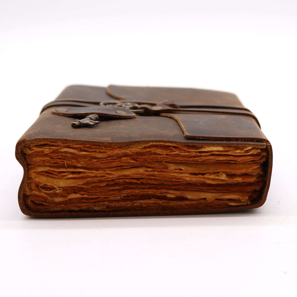 Craft Journal - Oiled Leather with Key, 200 Pages, 13x18cm - SHAMTAM.COM