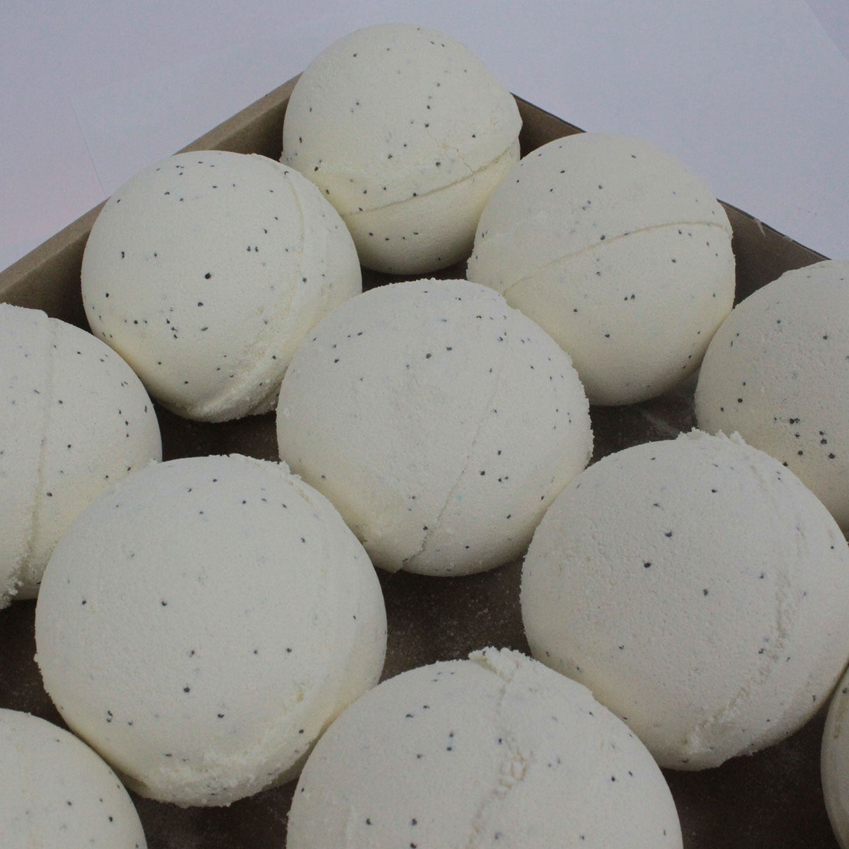 Simply Vanilla Bath Bomb - SHAMTAM.COM