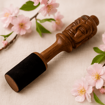 Băț pentru bol cântător 14 cm lemn sculptură Buddha
