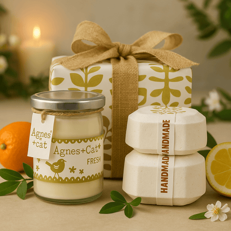 Soy Candle With 2 Bath Fizzers Gift Box - SHAMTAM.COM