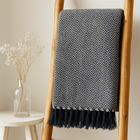 Throw Blanket Navy Zigzag 125x150cm - SHAMTAM.COM